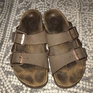 Birkenstock’s copper buckle